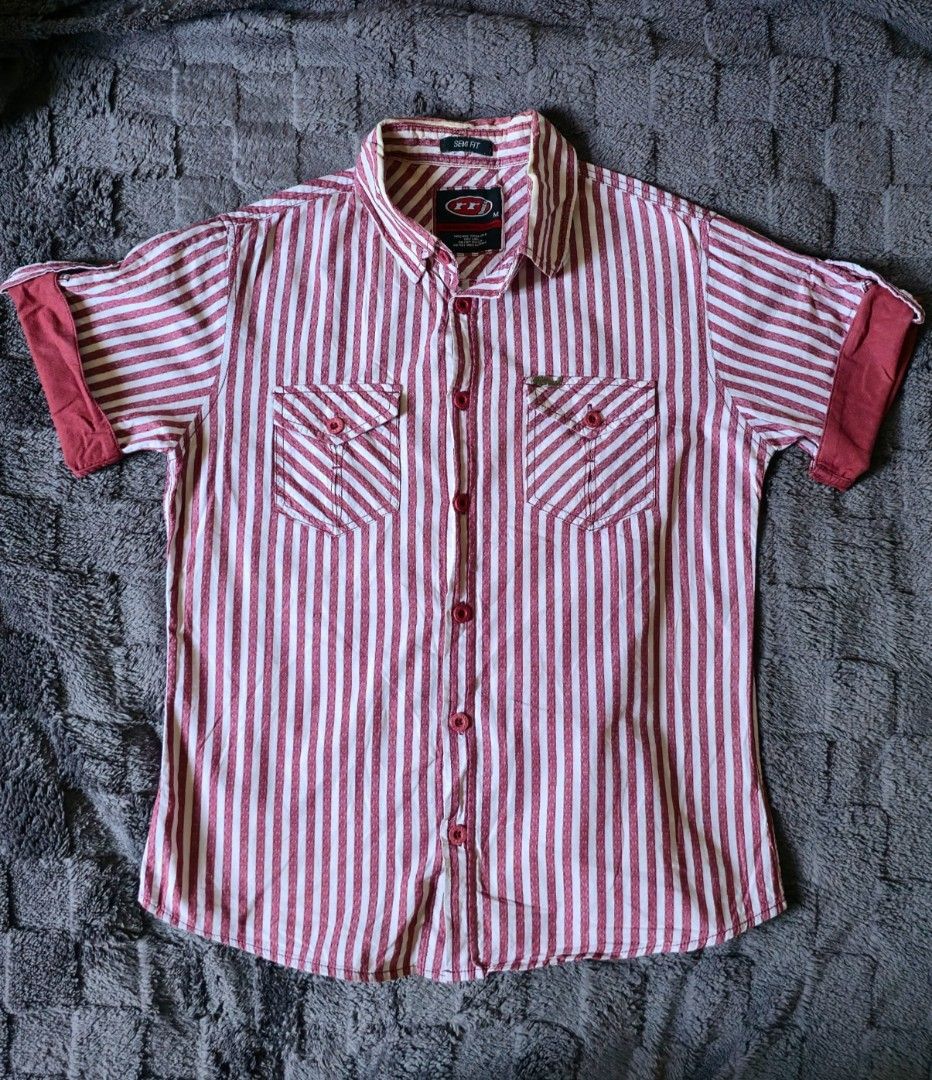 5 pcs Bundle Preloved Clothes/Items (Take all) (Category: Tshirts & Polo Shirts ) located in Paranaque City. Submitted by vanchris84 (Listing ID 1434285552, Image 2). Description: take all 5 pcs of preloved clothes/items, all in good condition, no flaws, these are all from my personal closet.