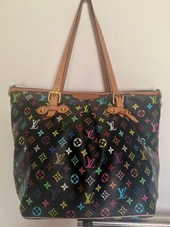 (Category: ) located in . Submitted by selectedluxebyapril_88 (Listing ID 1434225716, Image 1). Description: .
