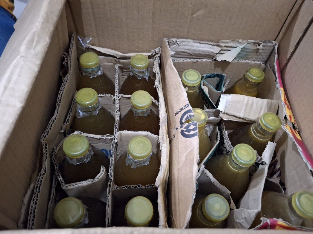 Pure Wild Honey / Dogus 350ml (Category: Fresh Produce) located in Mandaluyong City. Submitted by hanniyani (Listing ID 1434291343, Image 3). Description: -Pure Wild Honey -Fresh from Romblon -Matamis -Walang Halo.