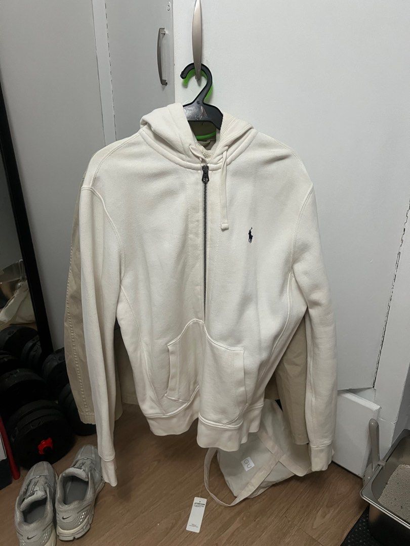 Ralph Lauren RL Zip Hoodie (Category: Hoodies) located in Las Pinas. Submitted by ffinds (Listing ID 1434335320, Image 3). Description: RL Zipped Hoodie White Well used / still good color Size: Medium frame Shipping via jnt/lalamove Las pinas/Alabang loc.