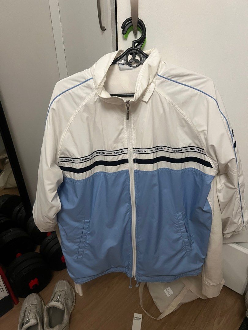 Reebok Windbreaker (Category: Activewear) located in Las Pinas. Submitted by ffinds (Listing ID 1434335590, Image 1). Description: Reebok windbreaker Still good condition Size: Large Shipping via jnt/lalamove Las pinas/Alabang loc decluttering.