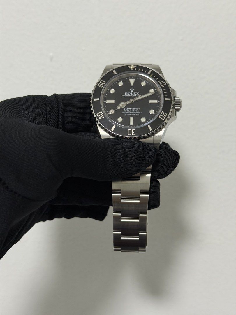 Rolex Submariner No Date 41mm (Category: Luxury Watches) located in Manila. Submitted by rhyswatchphil (Listing ID 1434177350, Image 2). Description: Rolex Submariner No Date 41mm 124060 Year 2021 Full Set Condition 9.8/10 San Juan City/New Manila QC On hand Other watches available.