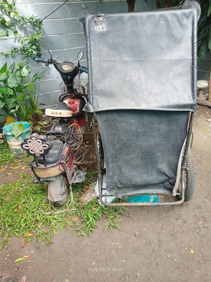 Romai Phoenix Ebike with sidecar (Category: Everything Else Others) located in Muntinlupa City. Submitted by marim45981 (Listing ID 1434196921, Image 3). Description: Baka may mapa-ibig.. 7k nalang 👉 Romai Phoenix Ebike with Sidecar Dead Battery na. Dala kayo battery para maiuwi niyo. 48V 12AH yung battery na kailangan. With Key, Charger. All lights / Signal Lights are Working. Kayo nalang mag-pintura ng sidecar at mag-paganda. What you see is w