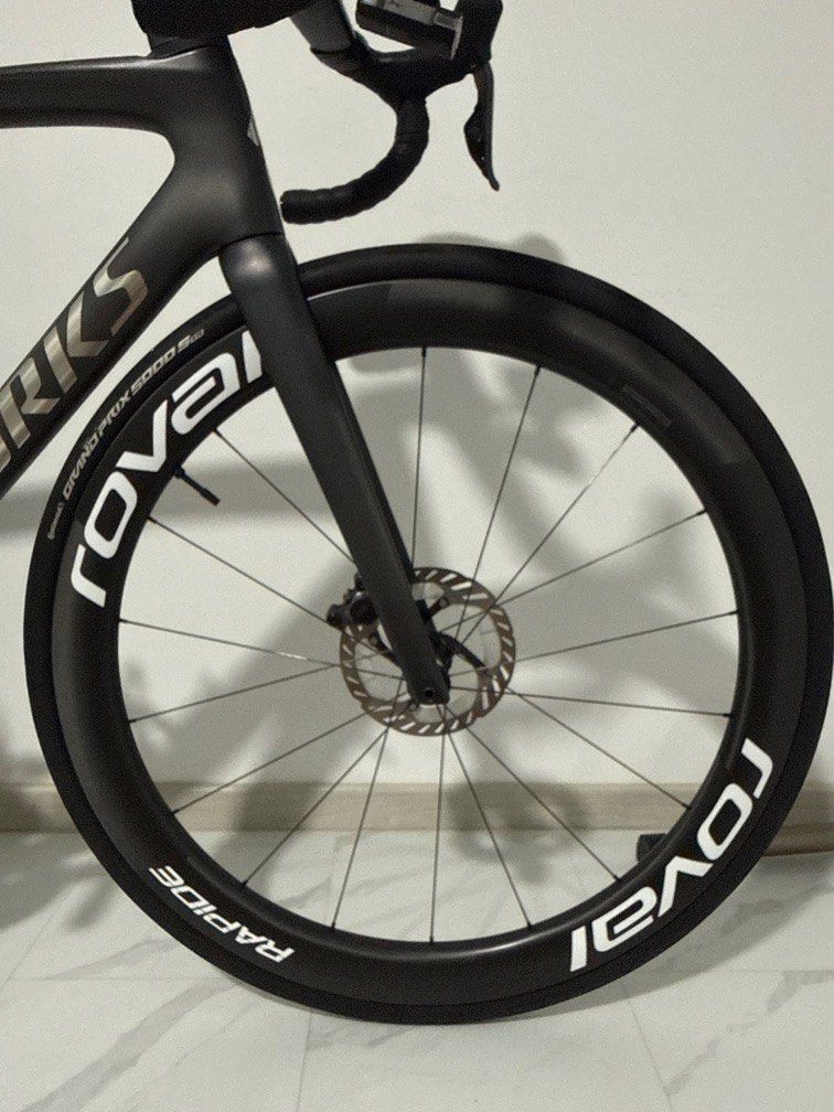 Roval rapide cl2 carbon wheelset (Category: Bicycles) located in Singapore. Submitted by wantonmian (Listing ID 1434297769, Image 2). Description: Both for sale and open to trades 8/10 condition Some minor scratches less than 2cm long But barely noticeable Upgraded to 56t ratchet Greased hub 2 weeks ago Very smooth hub Brand new white decals pasted 1 day ago Tyres, rotors, casette not included Willing to trade for other high end wheelsets with to