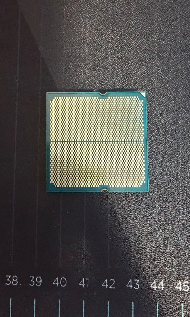 AMD Ryzen 7 7700X CPU436864616864819201