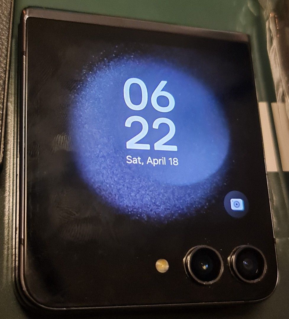 Samsung fold 5 512gb (Category: Samsung) located in Los Banos. Submitted by cbworkave08132 (Listing ID 1434231976, Image 1). Description: beautiful fold 5 like new condition always in case no blemishes reason for sale I have upgraded .