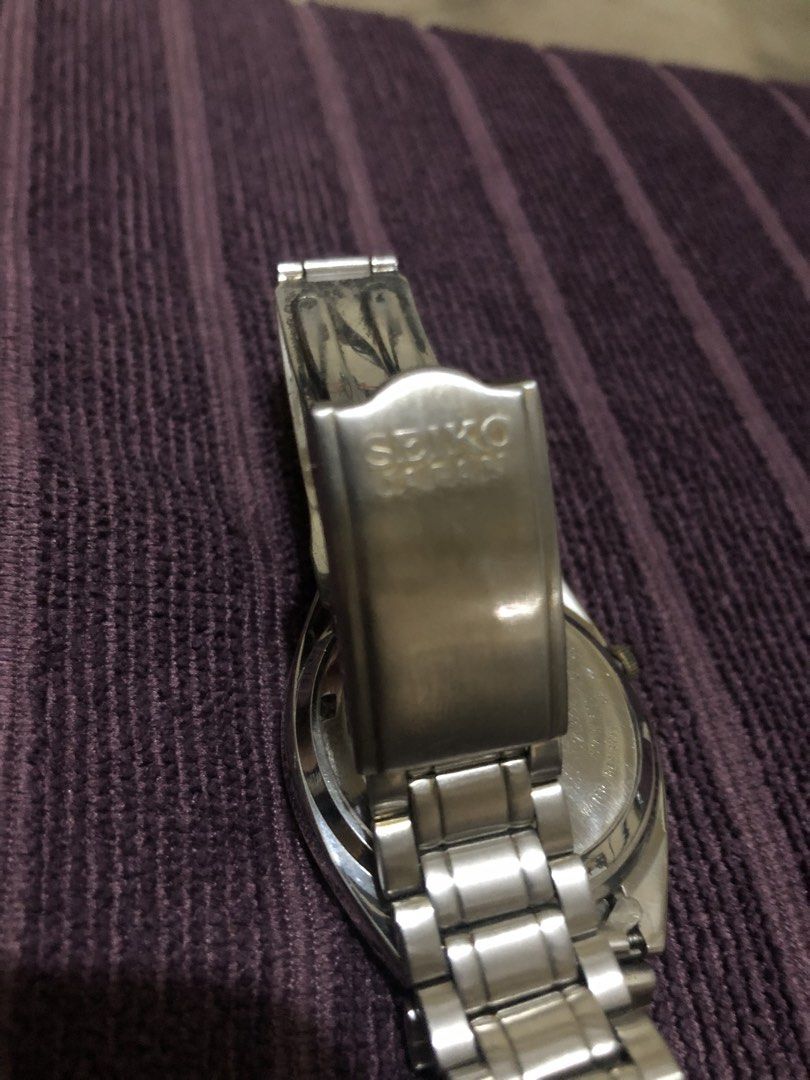Seiko V Military (Category: Men's Watches) located in Manila. Submitted by bravepenguin.633c48 (Listing ID 1434263944, Image 2). Description: Seiko V Military Php 2,500 Meetups: Gateway/Farmers/Ali Mall/ anywhere in Cubao.