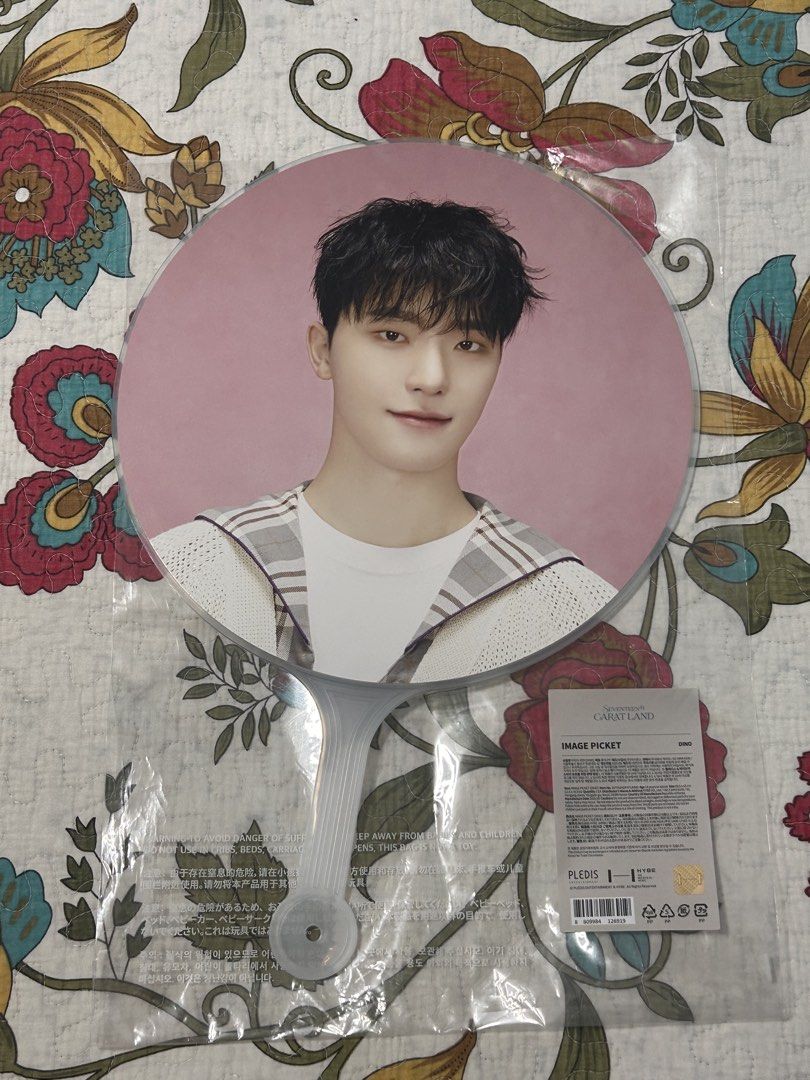 SEVENTEEN: Dino Caratland Picket (Category: K-Wave Merchandise) located in Manila. Submitted by zxcvbnmsof (Listing ID 1434306271, Image 1). Description: Official SEVENTEEN Dino Caratland Picket Price is negotiable .