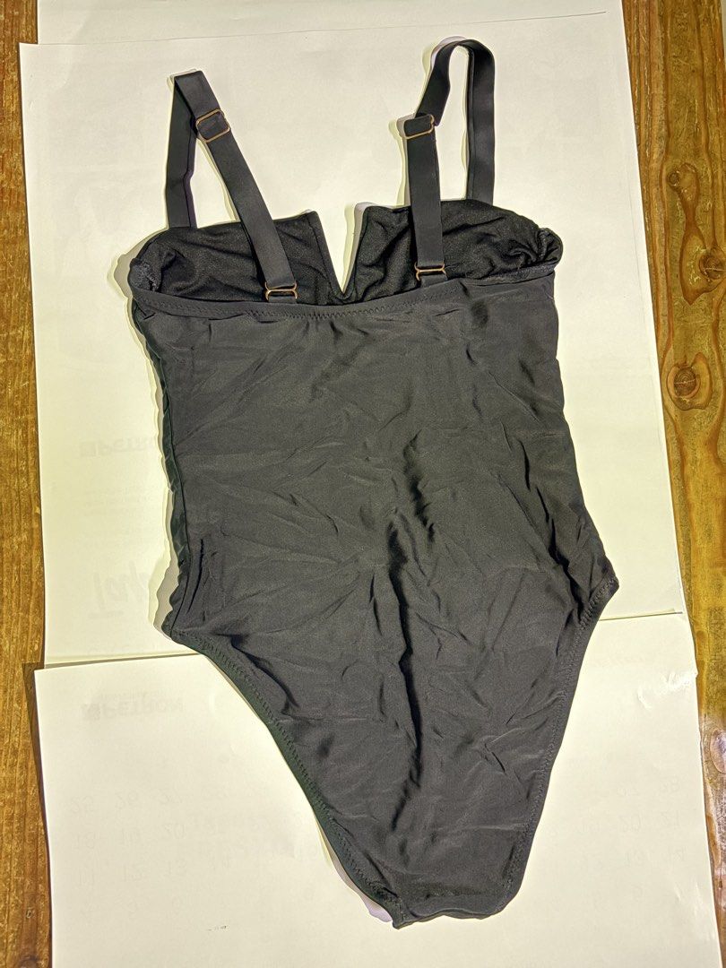 Shade and Shore Black Swimsuit (Category: Bikinis & Swimsuits) located in Cainta. Submitted by prnclr (Listing ID 1434331704, Image 2). Description: Shade and Shore Black Swimsuit used once only size small no pads but with pad slots can be used as a top too waist - 12 inches length (bust to crotch) - 21 inches Please manage your expectations No return and No refund Mode of Payment: Gcash/Gotyme/BDO/ RCBC Mode of Delivery: Lalamove/Grab/J&T.