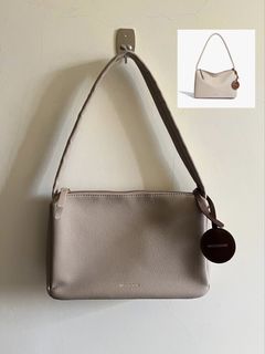 (Kategori: ) berada di . Dikirim oleh ouleio (ID iklan 1434265869, Gambar 1). Deskripsi: .