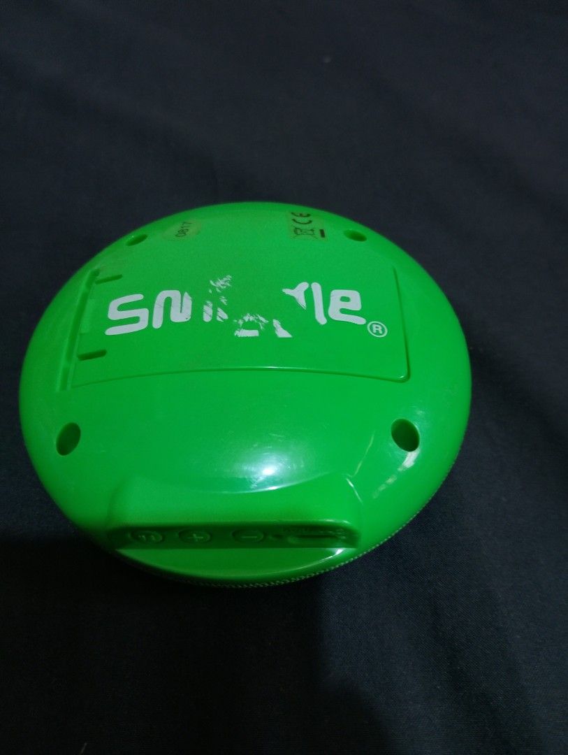 Smiggle Monster Bluetooth Speaker (Category: Soundbars, Speakers & Amplifiers) located in Manila. Submitted by boyhet.thrift15 (Listing ID 1434223419, Image 2). Description: - Smiggle Bluetooth speaker - Fun monster design - Green body with red tongue and single eye - Volume control buttons - Charging port: USB Micro - In working condition - Perfect for music on the go - used item - selling 800.