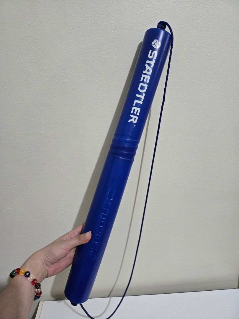 Staedtler Extendable Drawing Tube - Professional Grade (Category: Craft Supplies & Tools) located in Manila. Submitted by antonettelim (Listing ID 1434314001, Image 1). Description: Protect your blueprints, posters, or artworks with this durable Staedtler drawing tube. It’s adjustable in length and keeps your papers crease-free. ​Condition: Used but in perfect working order. No cracks or damage to the strap/locking mechanism. ​Brand: Staedtler (O