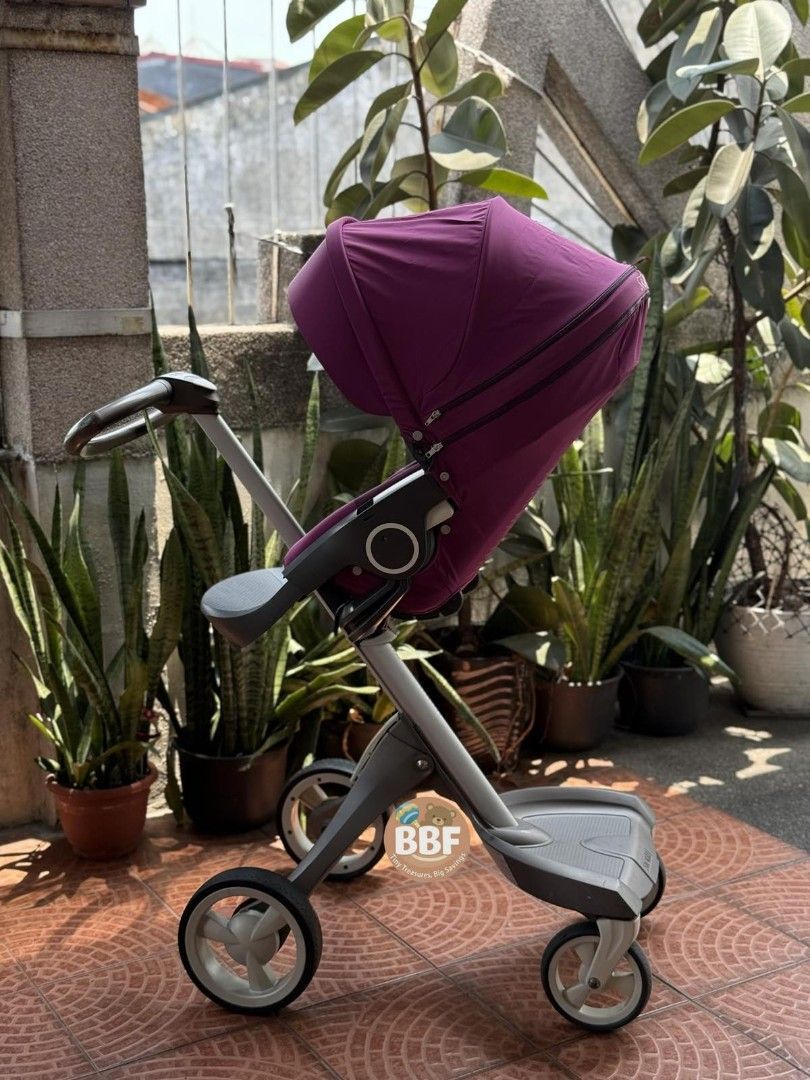 Stokke Xplory Baby Stroller Luxury Stroller (Category: Strollers) located in Valenzuela. Submitted by jmalano (Listing ID 1434304464, Image 3). Description: ₱4200.00 Stokke Xplory (Purple) -Used/Secondhand/Preloved -6 months to 4 years old -Load limit 44lbs -Reversible seat -High seat -No bumper bar -Needs cleaning -Signs of usage -Minor tear front wheel (rubber part) * Posted price is fixed and non-negotiable. #usedbabystroller #prelovedbabystro