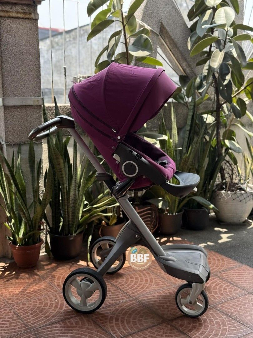 Stokke Xplory Baby Stroller Luxury Stroller (Category: Strollers) located in Valenzuela. Submitted by jmalano (Listing ID 1434304464, Image 2). Description: ₱4200.00 Stokke Xplory (Purple) -Used/Secondhand/Preloved -6 months to 4 years old -Load limit 44lbs -Reversible seat -High seat -No bumper bar -Needs cleaning -Signs of usage -Minor tear front wheel (rubber part) * Posted price is fixed and non-negotiable. #usedbabystroller #prelovedbabystro