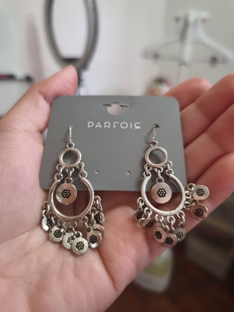 Take All!! Parfois Dangling Earrings (Category: Earrings) located in Las Pinas. Submitted by ajbash (Listing ID 1434276368, Image 1). Description: .