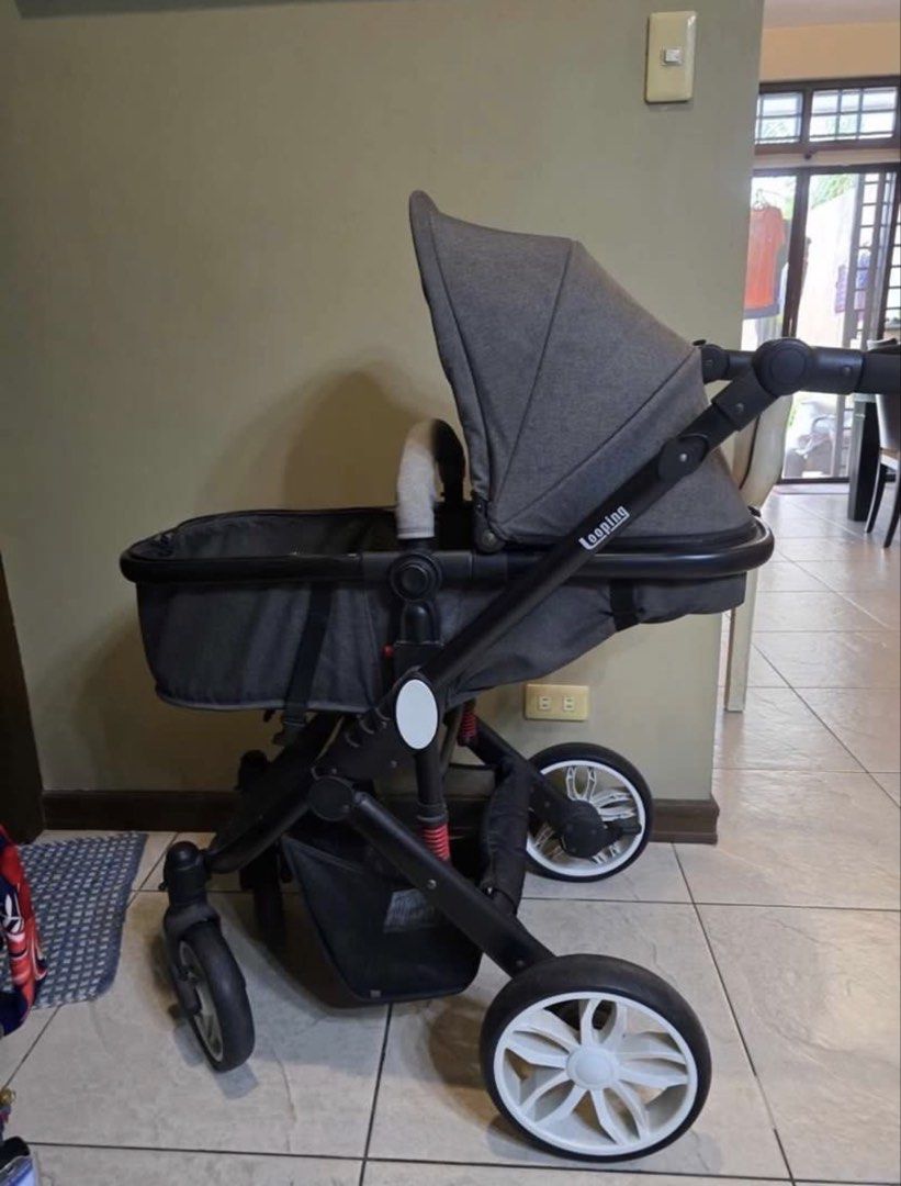 The looping sydney (Category: Strollers) located in Quezon City. Submitted by mandlcloset (Listing ID 1434182446, Image 3). Description: .