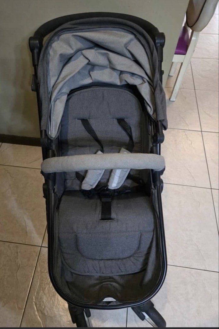The looping sydney (Category: Strollers) located in Quezon City. Submitted by mandlcloset (Listing ID 1434182446, Image 2). Description: .
