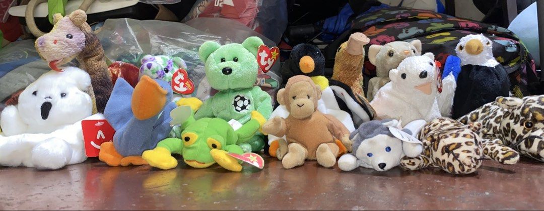 TY BEANIE BABY (Category: Plushies & Soft Toys) located in Mandaluyong City. Submitted by _sjnlmc (Listing ID 1434267882, Image 1). Description: ‼️TY BEANIE BABY‼️ w/tags (15pcs) AS SET 🏷️750 (negotiable) - can do each but 75 per beanie baby - original beanie baby from US - can do shipping nationwide 📍Mandaluyong City PTPA.