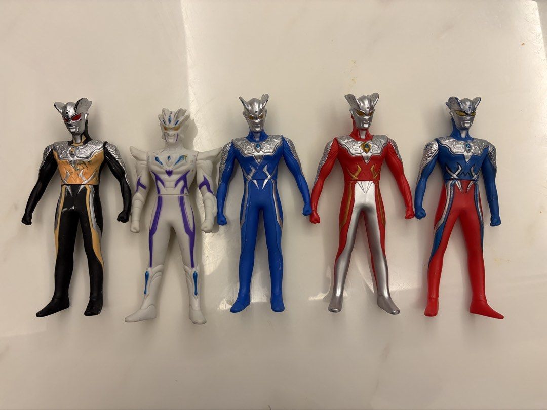 Ultraman Zero Action Sofubi Set (Category: Figurines & Statues) located in Shah Alam. Submitted by henri_room (Listing ID 1434365040, Image 1). Description: Mencari buyer koleksi ultraman ini untuk anak sedara dapat beli Ultraman DX Geed Riser baru die. Tolong realisasikan impian budak ni. Ape ape boleh DM. Terima kasih. .