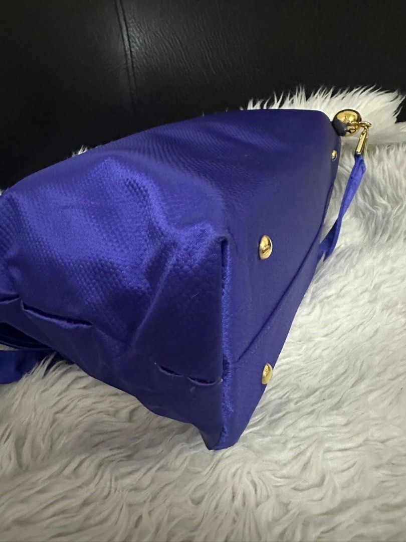 Versace (Category: Luxury Bags & Wallets) located in Bustos. Submitted by theprelovedshopbulacan (Listing ID 1434214059, Image 3). Description: .