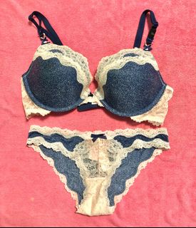 (Category: ) located in . Submitted by vscollector (Listing ID 1434271051, Image 1). Description: .
