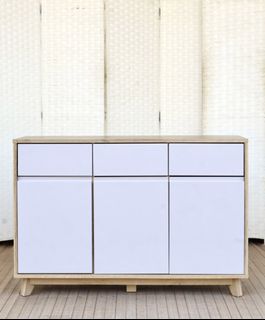 (Category: ) located in . Submitted by FurnitureGallery (Listing ID 1434382423, Image 1). Description: .