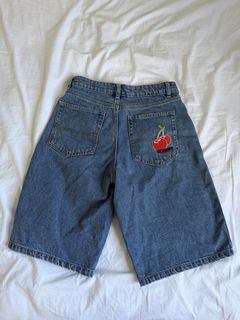 (Category: ) located in . Submitted by the.impulsive.shopper (Listing ID 1434177928, Image 1). Description: .