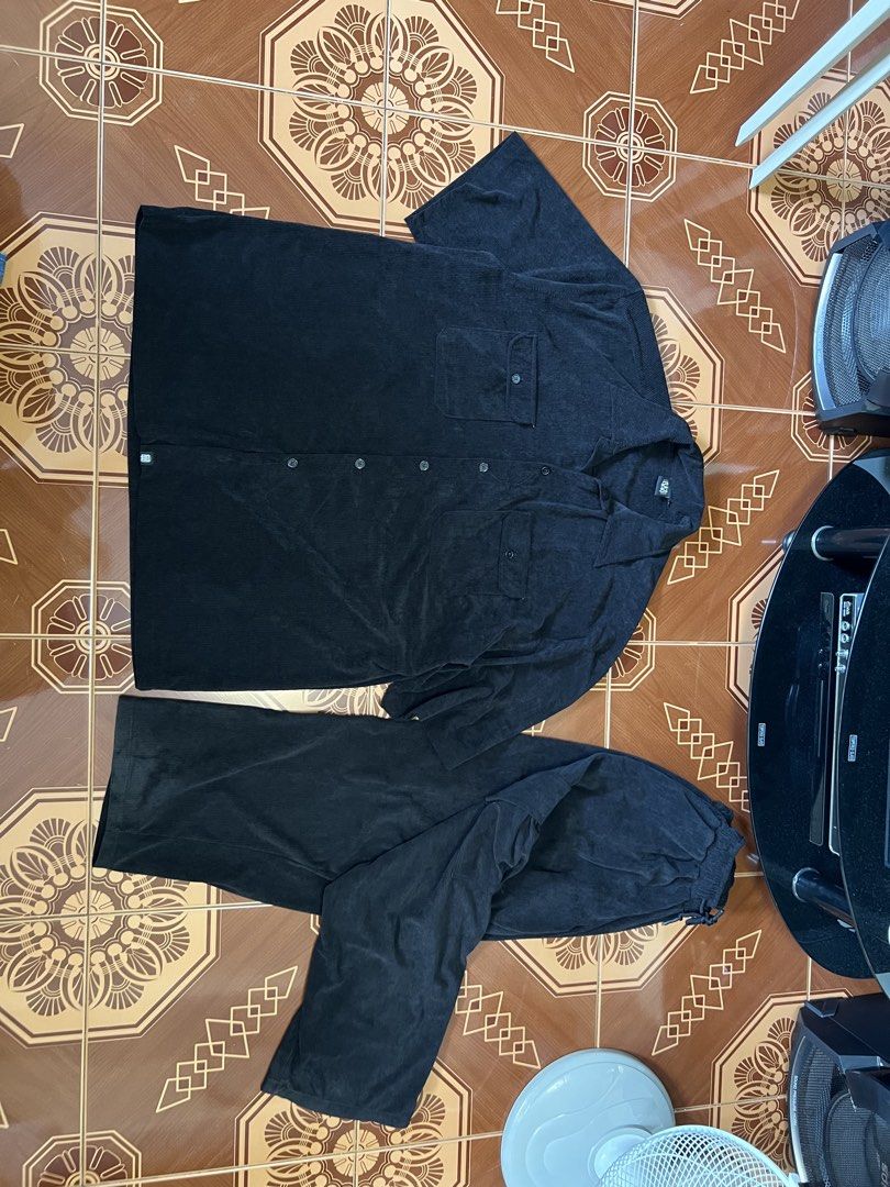 2 Wougitilha Overall corduroy black and khaki (Category: Sets & Coordinates) located in Manila. Submitted by mark_decluttering (Listing ID 1434213327, Image 1). Description: Slightly used. Black and khaki pants xxl both Khaki polo xxl black polo 3xl 1500 each set.