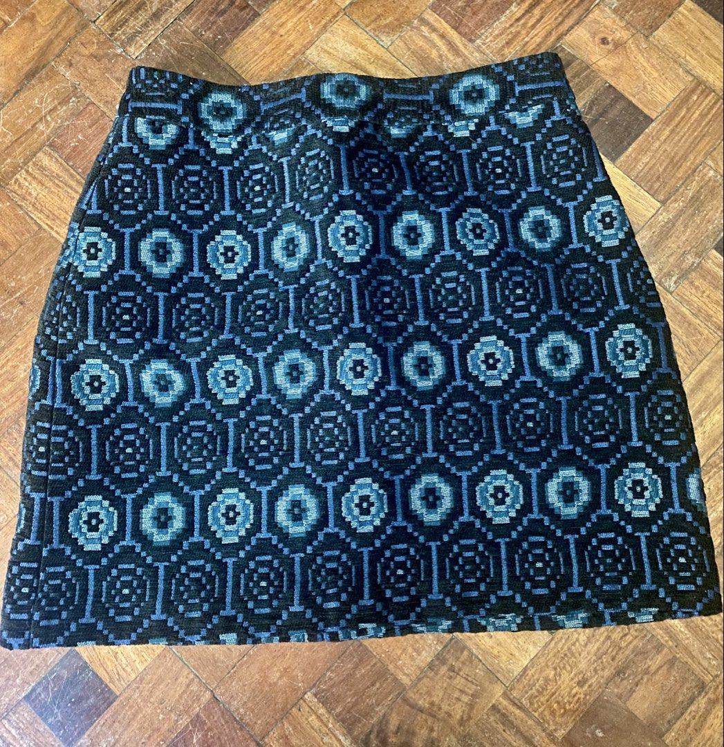 Zara Basic Geometric Pattern Mini Skirt (Category: Skirts) located in Makati City. Submitted by sweetsj (Listing ID 1434253226, Image 1). Description: - Zara Basic mini skirt - Unique geometric pattern (blue & black) - Features a back zipper closure - Size: S (EUR S, MEX 26) - Made in Spain .
