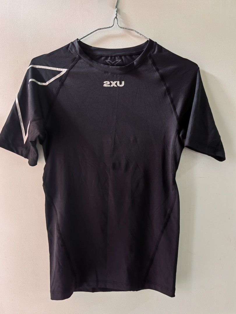 2xu Core Compression Short Sleeve (S-M) (Category: Activewear) located in Baguio. Submitted by kacijom (Listing ID 1434423503, Image 1). Description: 🔖₱700 (A$89 / ₱3.6k SRP) •2xu Core Compression Short Sleeve •Size M, 16"x25" •Condition: 10/10 Excellent Used Condition (EUC).