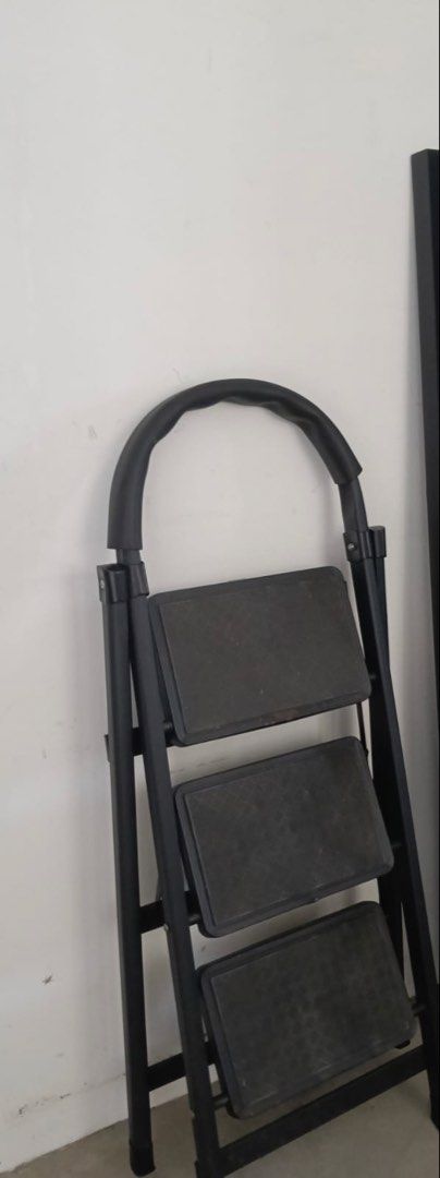 3-Step Folding Step Ladder