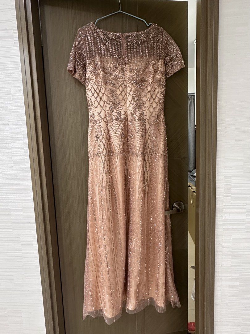 幸福傳承 婚後物資 媽媽晚裝 Evening Gown （分類：晚裝）位於 Hong Kong。 由 meowcatmeow9711 提交（商品編號 1434461033，圖片 2）。簡介： 。