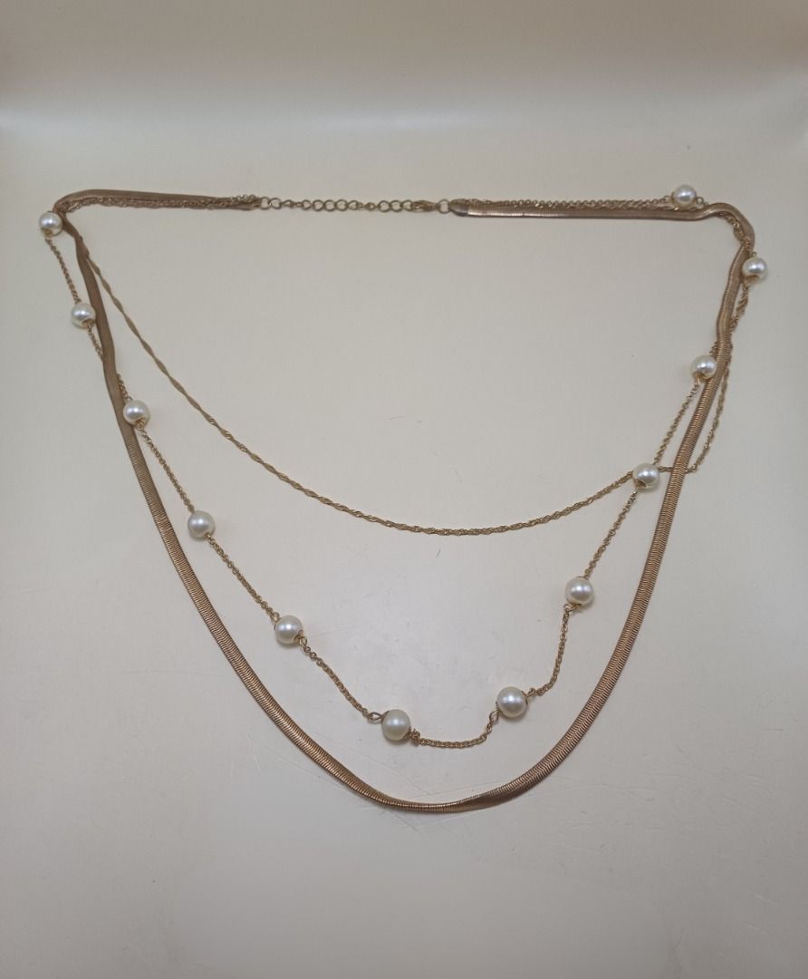 Accessories Set 155 (Category: Necklaces) located in Cebu City. Submitted by tea_pr (Listing ID 1434405414, Image 3). Description: 1 set available 1 pair of earrings Length: 6 cm (approx.) 1 pc. necklace Length (unclasped): 80 cm (approx.) RFS: Decluttering Delivery/shipping fee to be shouldered by buyer. Modes of payment: Gcash, PayPal, or online bank transfer.
