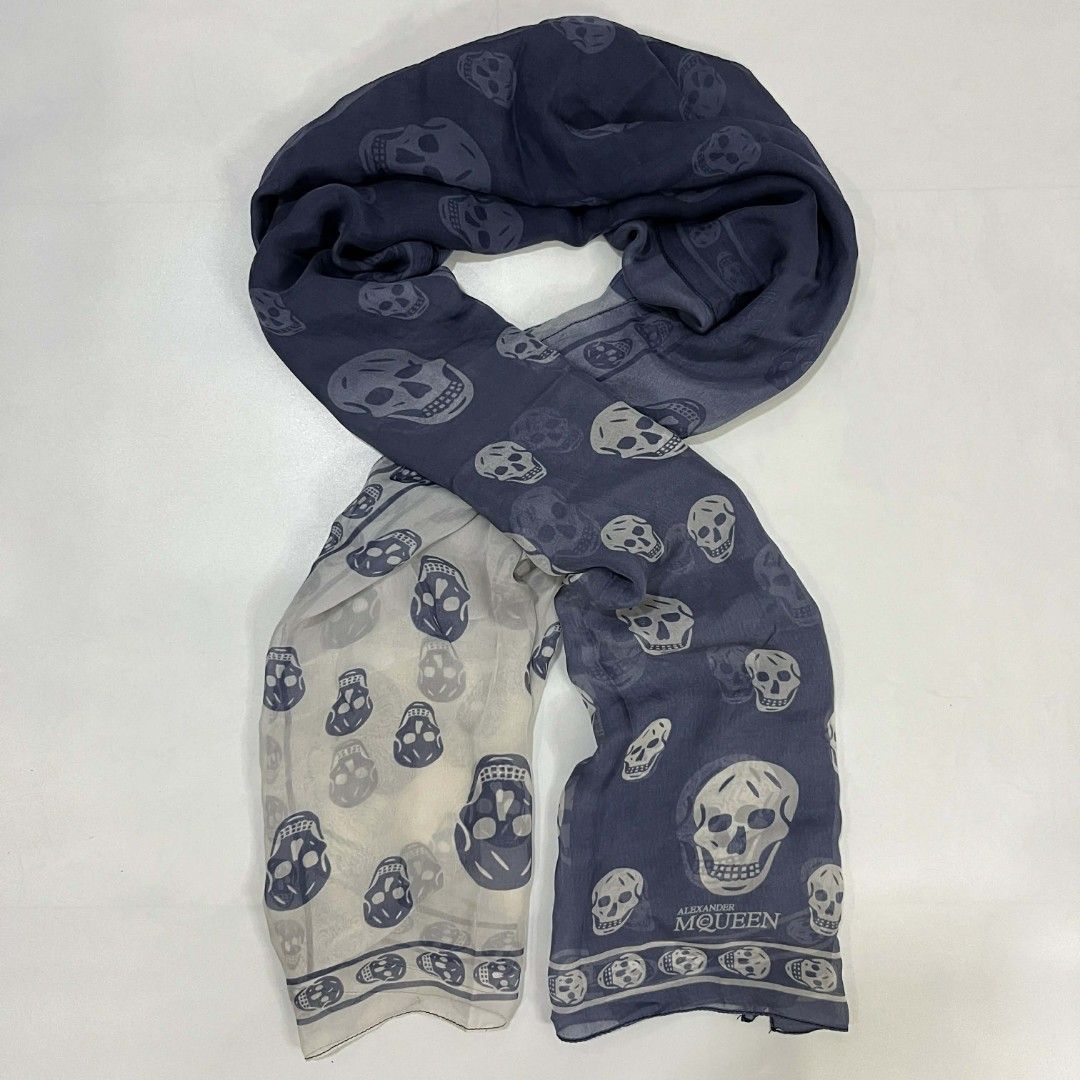 ALEXANDER MCQUEEN OMBRE SILK SCARF (Category: Luxury Accessories) located in Bacolod City. Submitted by the.finest (Listing ID 1434464238, Image 3). Description: Alexander McQueen Ombre Effect Skull Print Silk Scarf Condition: 9/10 5,500+shipping fee.