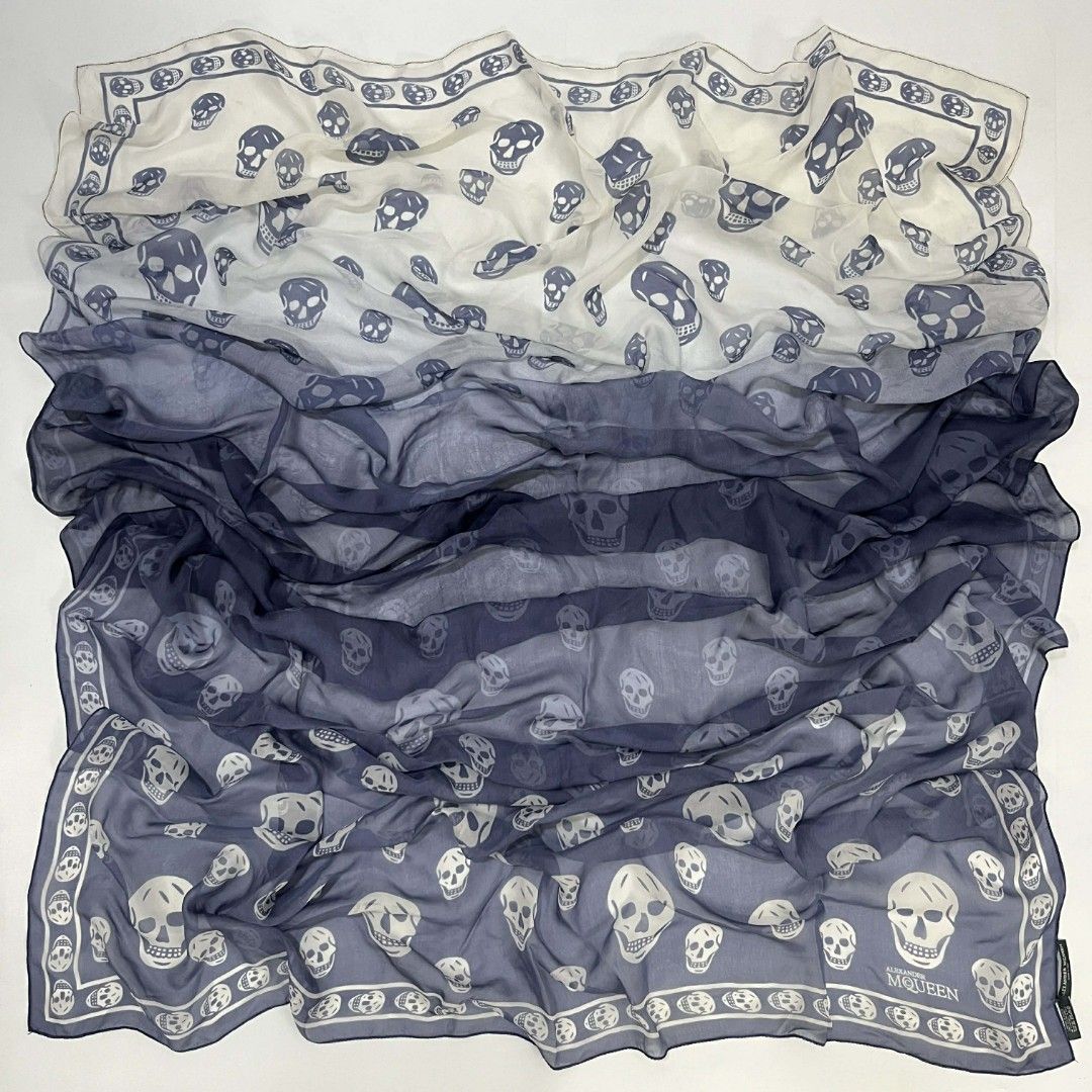 ALEXANDER MCQUEEN OMBRE SILK SCARF (Category: Luxury Accessories) located in Bacolod City. Submitted by the.finest (Listing ID 1434464238, Image 1). Description: Alexander McQueen Ombre Effect Skull Print Silk Scarf Condition: 9/10 5,500+shipping fee.