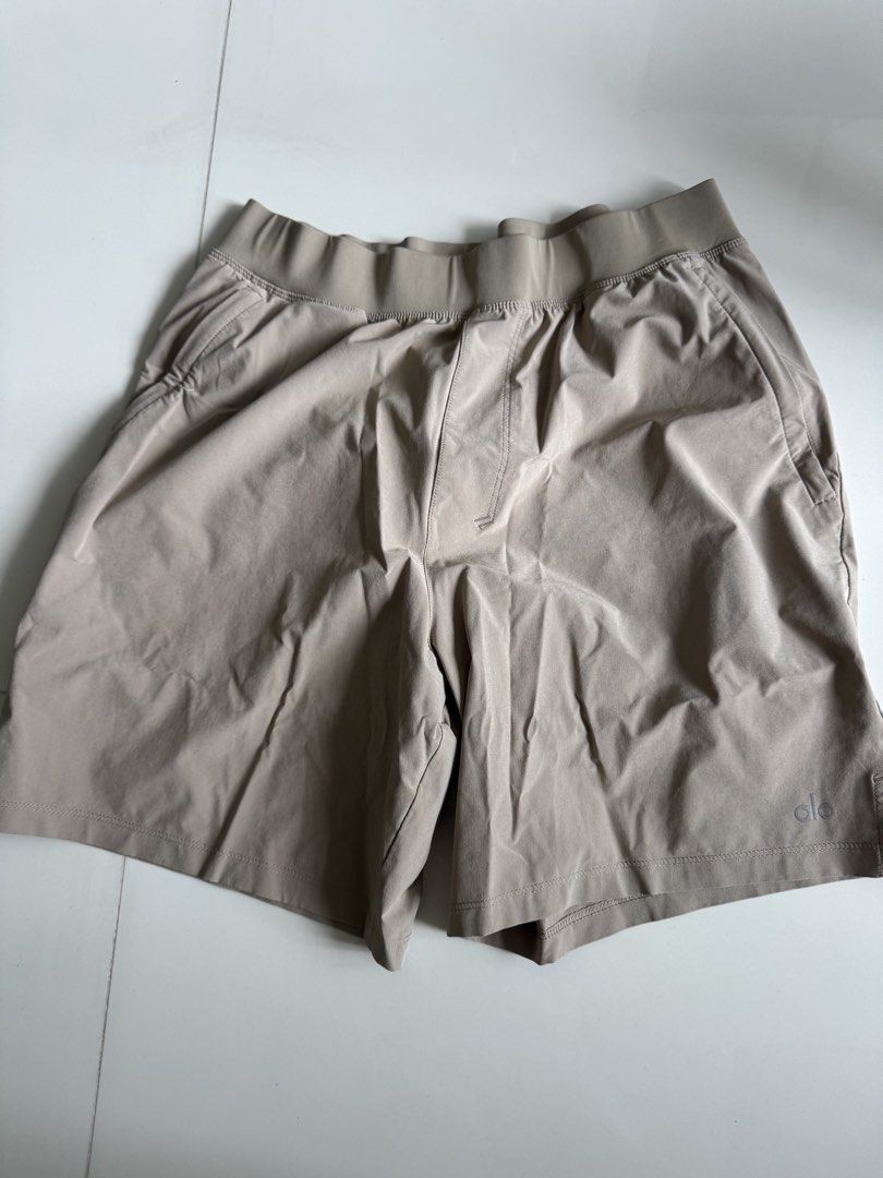 Alo shorts genuine size M 7” (Category: Shorts) located in Singapore. Submitted by connectico (Listing ID 1434450070, Image 1). Description: .