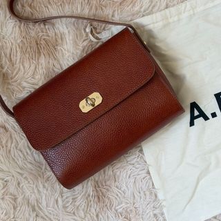 （分類：）位於 。 由 giannaha 提交（商品編號 1434477477，圖片 1）。簡介： 。