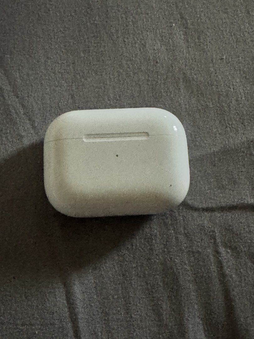 Apple AirPods Pro (Category: Earphones) located in Pasig City. Submitted by ey.on (Listing ID 1434427951, Image 2). Description: Selling AirPods Pro (2 units). Compact, premium sound, with noise cancellation. Ideal for calls, travel, and daily use. ✅ Condition: • 100% working • Used – visible wear sa case (see photos) • Earbuds working perfectly 🔥 Features: • Active Noise Cancellation • Transparency Mode • Spatial audio (if supported) • Seamless
