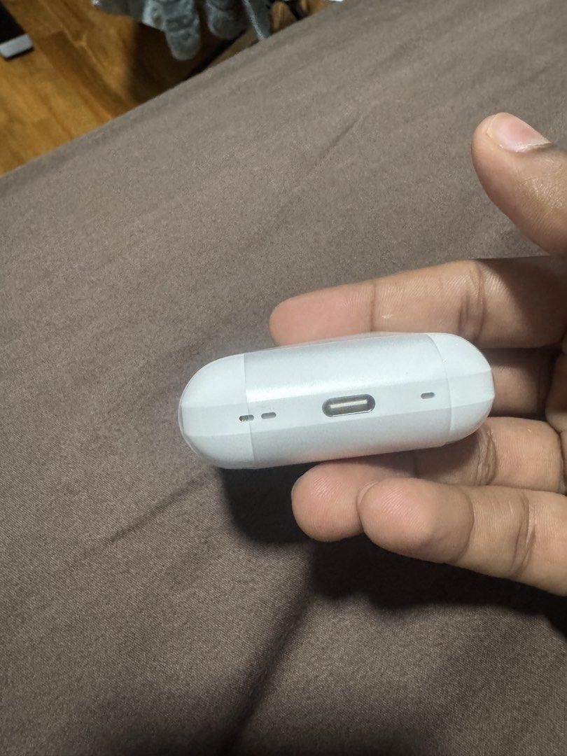 Apple AirPods Pro Charging Case439534440017438722