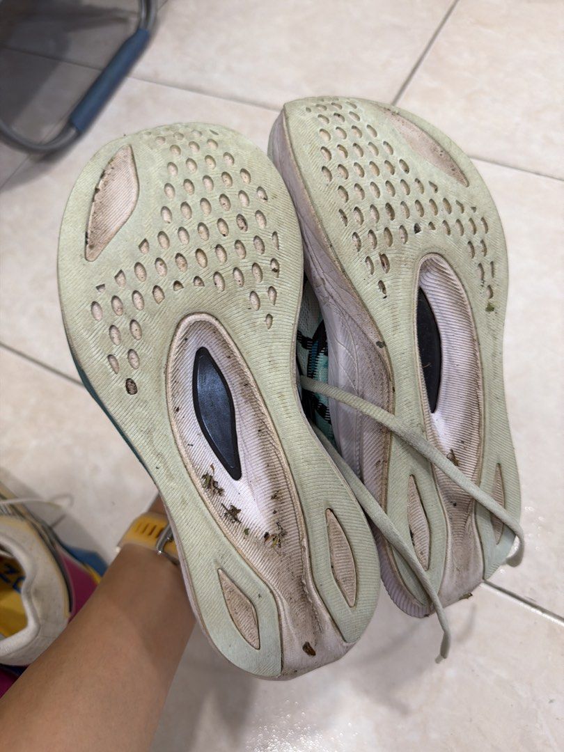 Asics Magic Speed Running Shoes - US 7 (Category: Sneakers) located in Singapore. Submitted by ellie1114 (Listing ID 1434426384, Image 3). Description: Magic Speed 4 Women US 7 Self collect 730527.