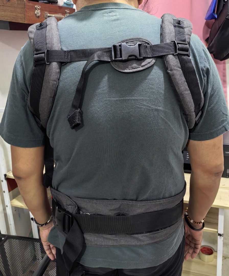 Baby Carrier - Ergonomic (Category: Carriers & Slings) located in Cebu City. Submitted by dudes_villanueva (Listing ID 1434412517, Image 2). Description: Baby Carrier - Ergonomic Brand: MiaMily 📌 Swiss-designed product that features a built-in hip seat to distribute weight evenly. Note: Need a bit of stitching on the Waist Velcro strap. Not a Major issue. As it is supported with a lock strap..