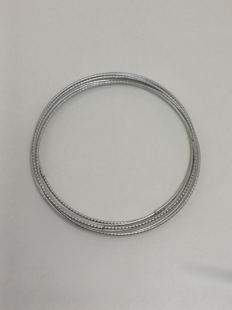 Bangle Set 95 (Category: Bracelets) located in Cebu City. Submitted by tea_pr (Listing ID 1434400503, Image 3). Description: 1 set available Very mild tarnish on outer portion Circumference: 21 cm (approx.) RFS: Decluttering Delivery/shipping fee to be shouldered by buyer. Modes of payment: Gcash, PayPal, or online bank transfer.