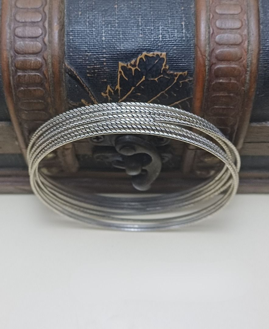 Bangle Set 95 (Category: Bracelets) located in Cebu City. Submitted by tea_pr (Listing ID 1434400503, Image 1). Description: 1 set available Very mild tarnish on outer portion Circumference: 21 cm (approx.) RFS: Decluttering Delivery/shipping fee to be shouldered by buyer. Modes of payment: Gcash, PayPal, or online bank transfer.