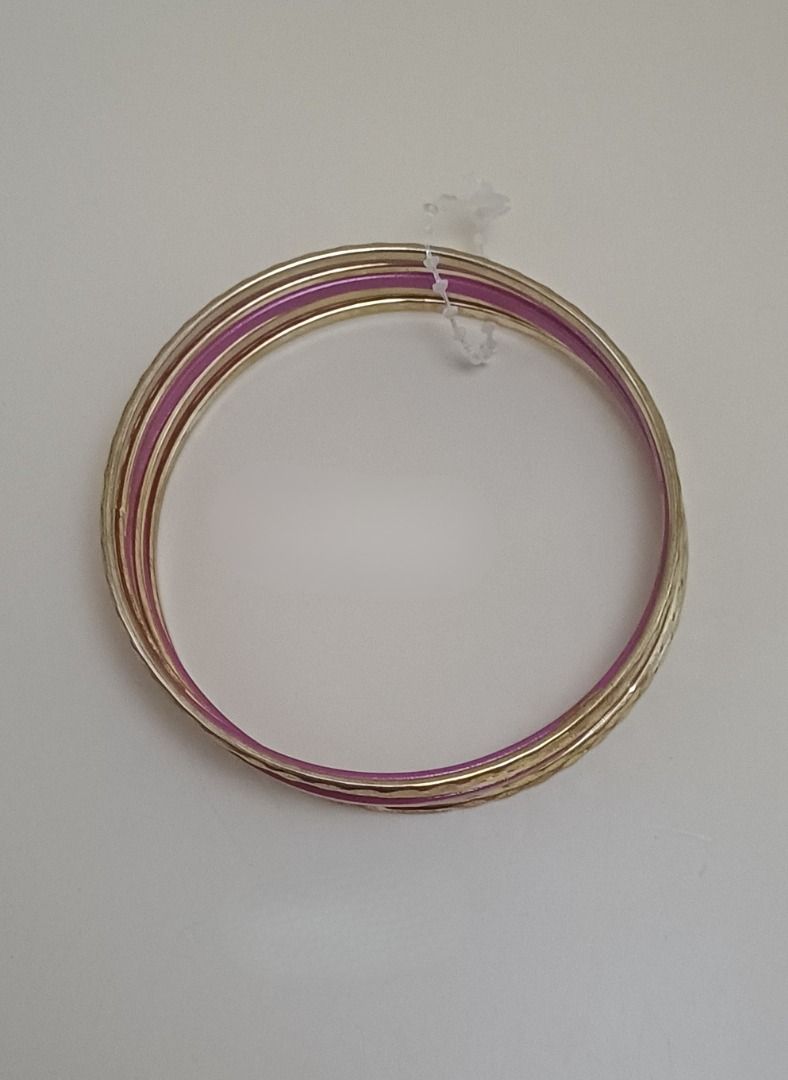 Bangle Set 96 (Category: Bracelets) located in Cebu City. Submitted by tea_pr (Listing ID 1434402462, Image 3). Description: 1 set available Circumference: 21 cm (approx.) RFS: Decluttering Delivery/shipping fee to be shouldered by buyer. Modes of payment: Gcash, PayPal, or online bank transfer.