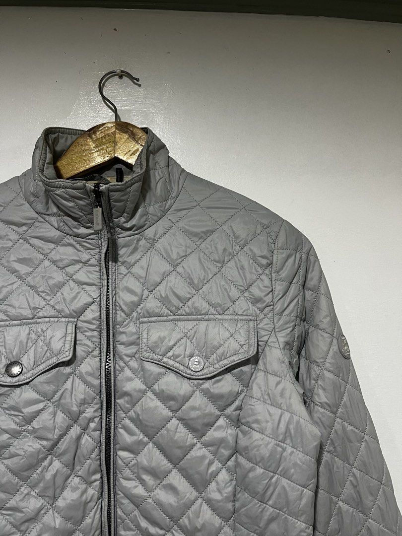 Barbour - Barbour Formby | Lightweight Quilted Jacket (Category: Coats, Jackets and Outerwear) located in Taguig. Submitted by shhhhselection (Listing ID 1434578312, Image 3). Description: WTS “Barbour Formby | Lightweight Quilted Jacket” Authentic UK 10 | US 6 | S-M Width - 19” Length - 26” Excellent Condition Need Wash 1498 Pesos Only! 📍Taguig City.