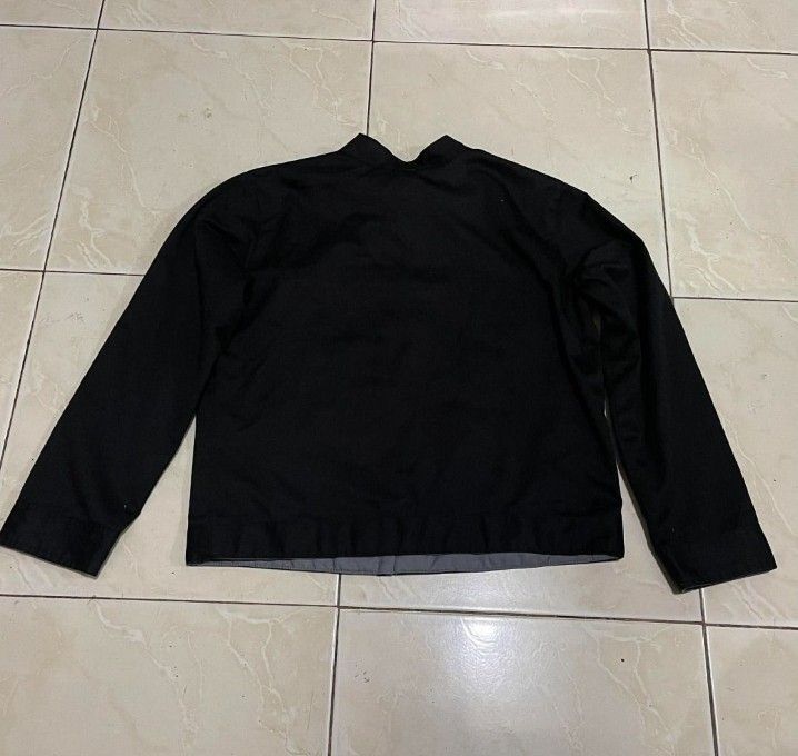 Black & Gray Reversible Jacket with Hidden Compartment (Category: Coats, Jackets and Outerwear) located in Santa Rosa. Submitted by bgcoded (Listing ID 1434588879, Image 3). Description: super nice quality perfect for ph weather fabric condition: 9/10.