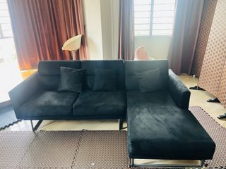 (Category: ) located in . Submitted by tiru24 (Listing ID 1434433287, Image 1). Description: .
