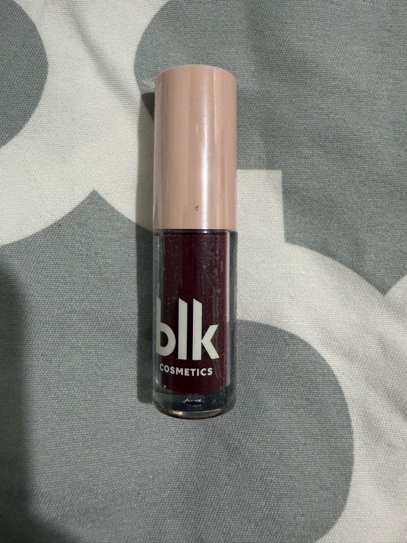 BLK Cosmetics Gloss Gel Tint - Fig (Category: Makeup) located in Manila. Submitted by declutterprelovedwtkrizzia (Listing ID 1434562418, Image 1). Description: - BLK Cosmetics Gloss Gel Tint in Fig - Glossy finish - Shelf life: 3 years unopened (Expiration is December 2027) - Use within 12 months after opening I bought 2 of these, I’m using the other one. I recently bought Time Phoria so I’m selling this one na. .