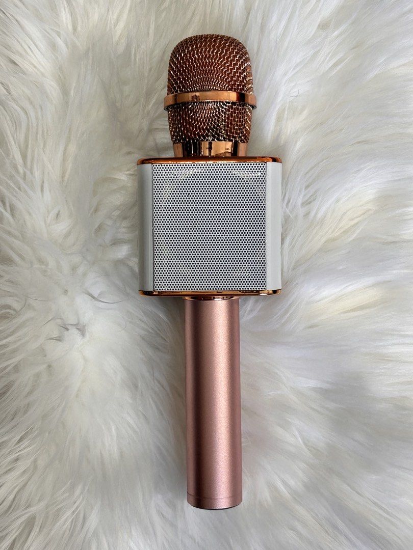 Bluetooth Microphone Speaker (Category: Microphones) located in Cainta. Submitted by pascheey2018 (Listing ID 1434542194, Image 2). Description: from Dubai.