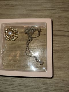 (Category: ) located in . Submitted by bookandeducationsellerig (Listing ID 1434511145, Image 1). Description: .